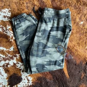Camouflage Wild Fable Target Sweatpants Size L